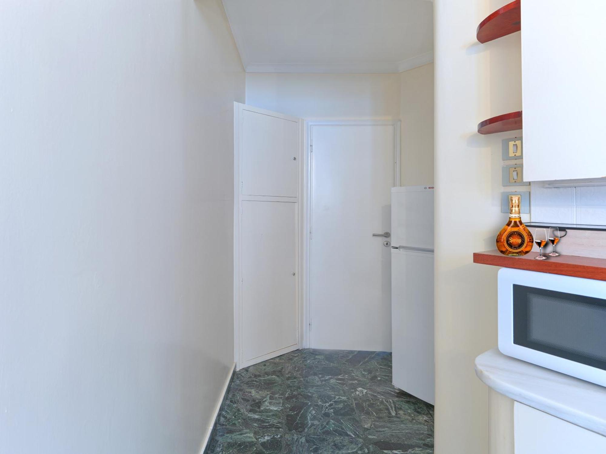 Pagrati With Park View Balcony - Opp Pangrati Grove Apartment *
